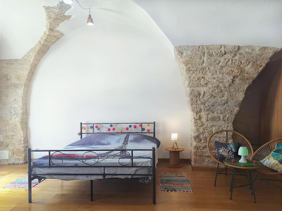 Pour Les Amoureux Des Vieilles Pierres Poussan Bagian luar foto